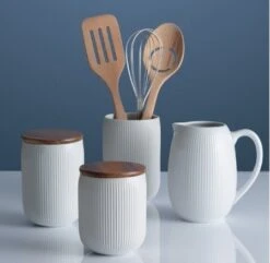 Mason Cash Mason & Cash Linear Pitcher 900ml - White 7 Mason Cash Mason & Cash Linear Pitcher 900ml - White -Kitchenware Discount Store 35974 14638